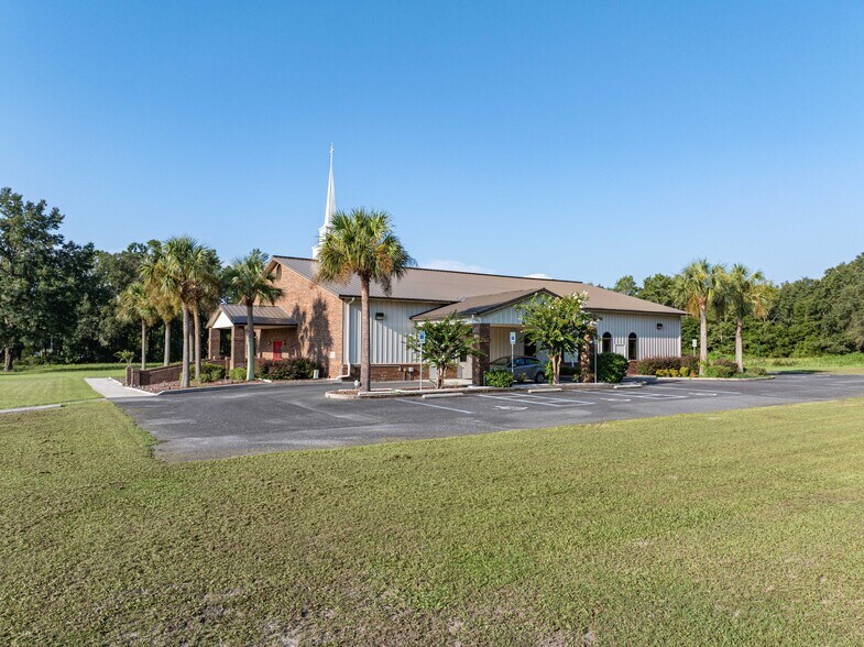 More Photos Of 5056 FL-47, Lake City Specialty For Sale