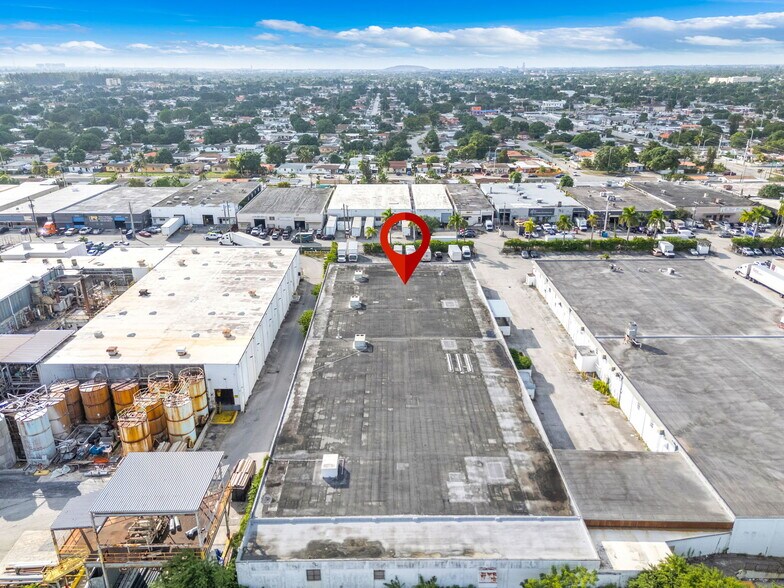 More Photos Of 3925 E 10th Ct, Hialeah Warehouse For Lease