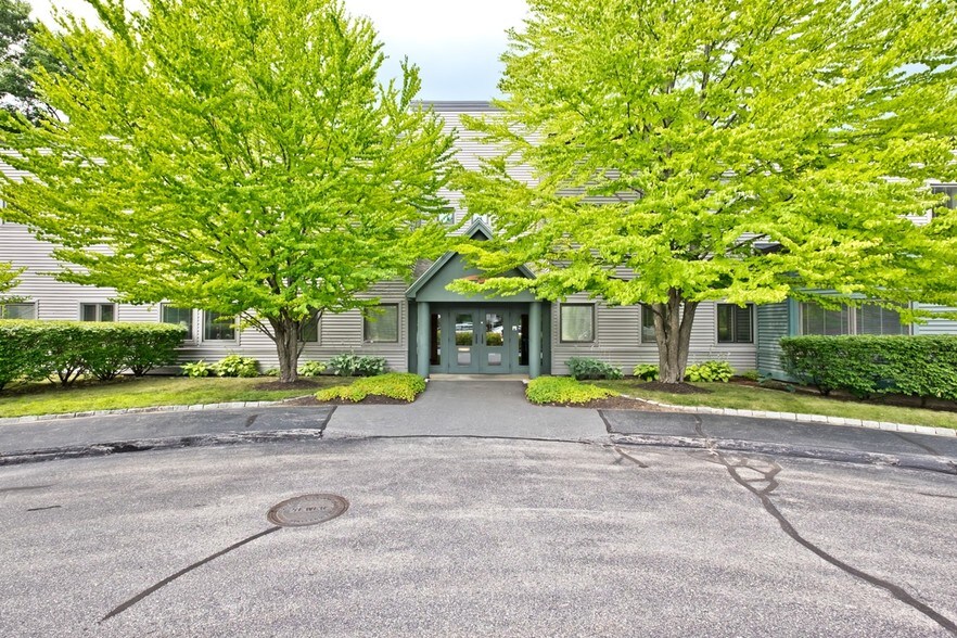 More Photos Of 4 Union Park, Topsham Office For Lease