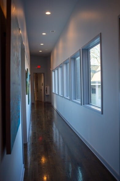 More Photos Of 1704 Dorothy Pl, Nashville Office For Sale