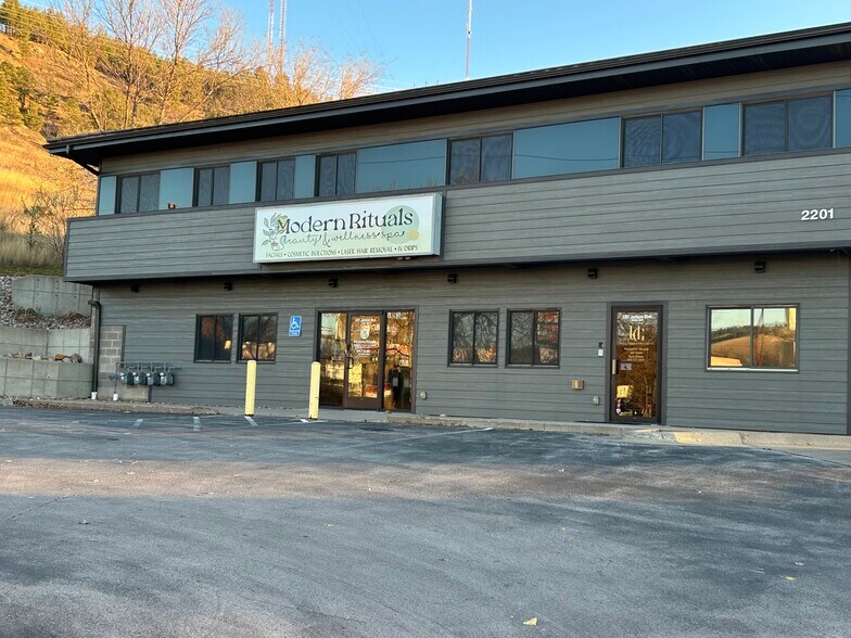 More Photos Of 2201 Jackson Blvd, Rapid City Office For Lease