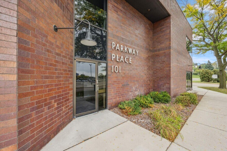 More Photos Of 101 W Burnsville Pky, Burnsville Office For Sale