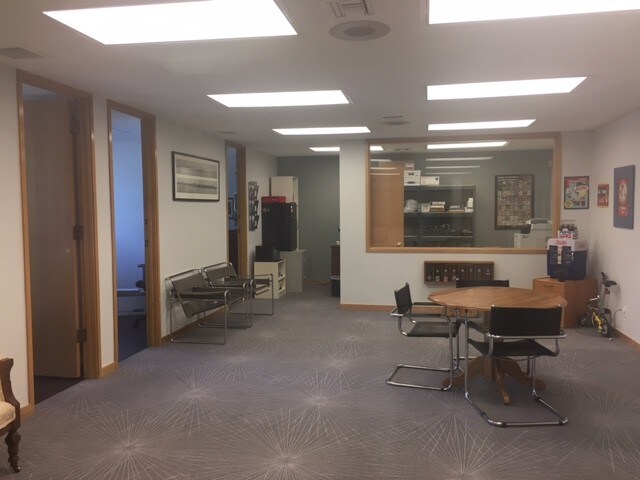 More Photos Of 4711 44th Ave SW, Seattle Office For Lease