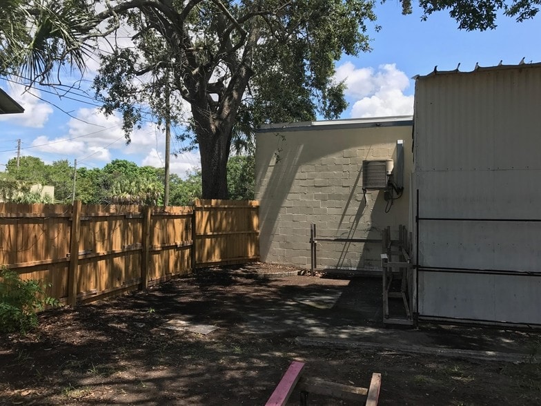 More Photos Of 1600 9th Ave N, Saint Petersburg Restaurant For Sale