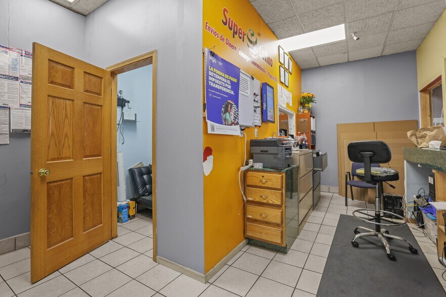 More Photos Of , Minneapolis General Retail For Sale