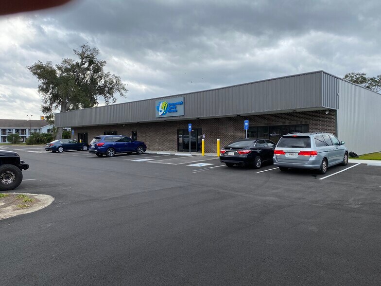 Primary Photo Of 275 Palisade Dr, Brunswick Freestanding For Lease