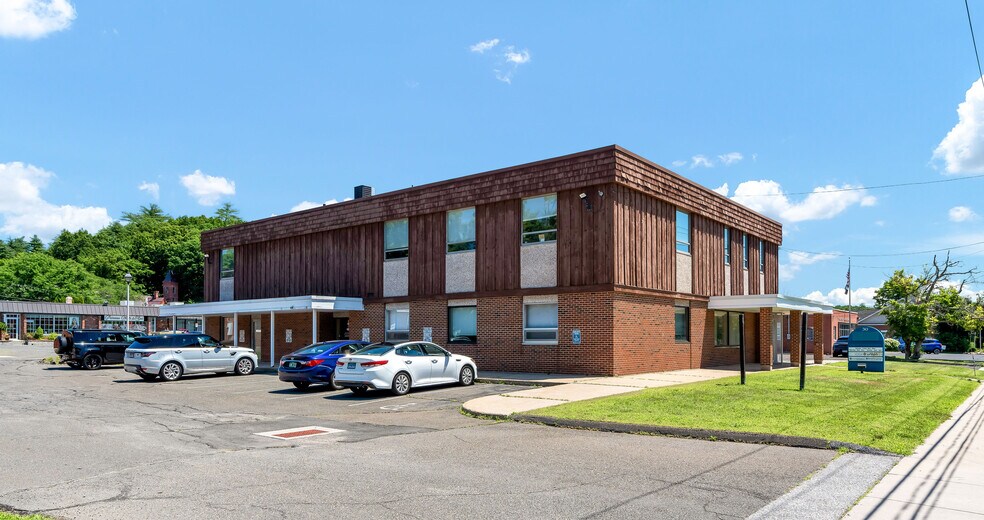 More Photos Of 30 Mill St, Unionville Medical For Lease