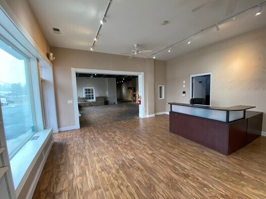 More Photos Of 1616 Main St, Hampstead Storefront Retail Office For Lease