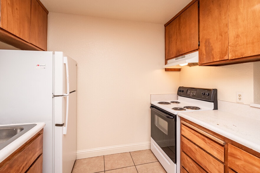 More Photos Of 1230 Melton Dr, Yuba City Apartments For Sale