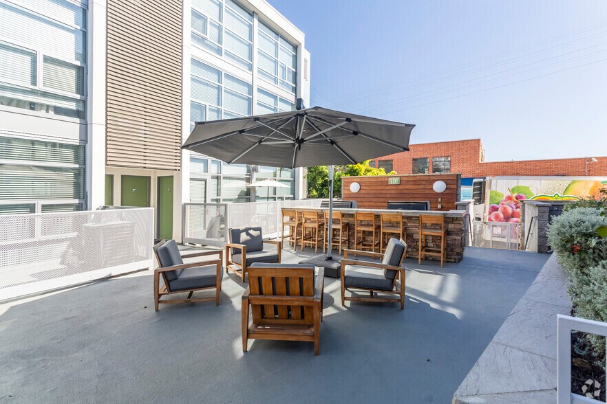 More Photos Of 2015 Hancock St, San Diego Apartments For Sale