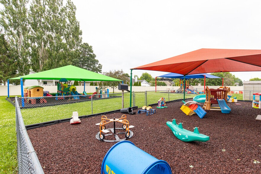 More Photos Of 3870 Jackson St, Oshkosh Specialty For Sale