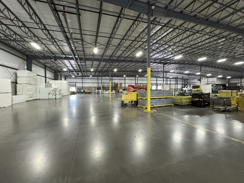 More Photos Of 4901 Esco Dr, Fort Worth Manufacturing For Lease