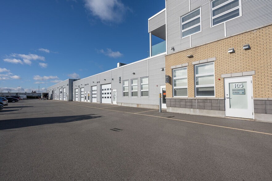 More Photos Of 96-98 Blanchard Rue, Sainte-Thérèse Light Manufacturing For Lease
