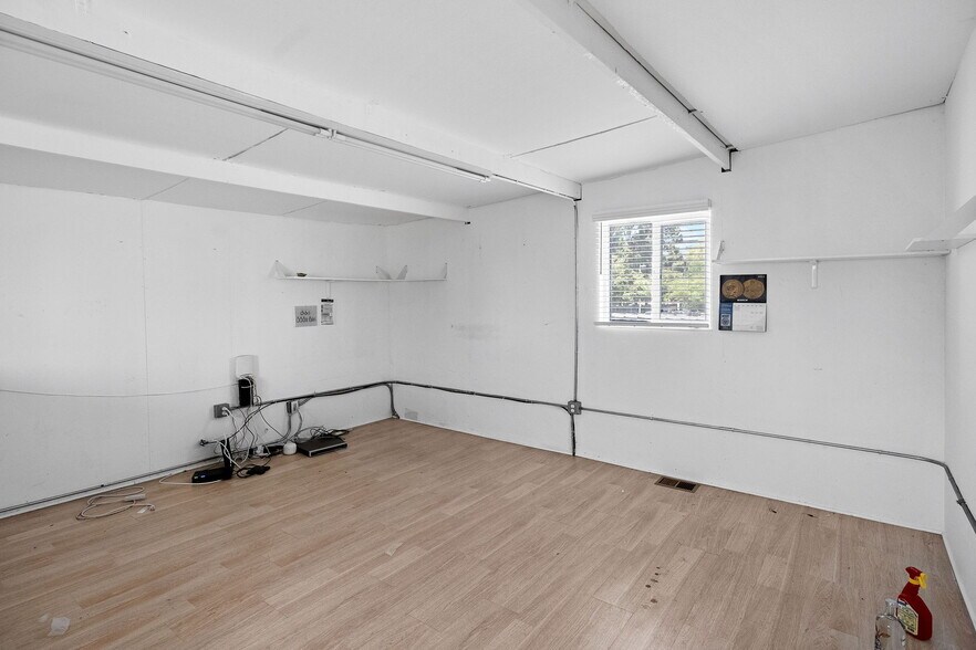 More Photos Of 5244 Vineland Ave, North Hollywood Loft Creative Space For Lease