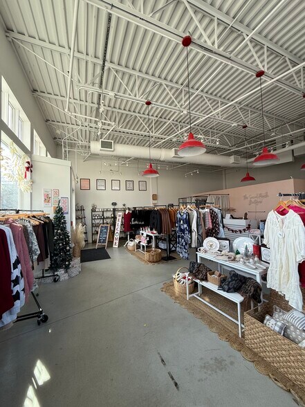 More Photos Of 3550 W Lawrenceville St, Duluth General Retail For Lease
