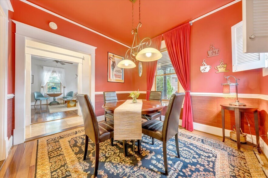 More Photos Of 1526 Franklin Rd SW, Roanoke Hospitality For Sale