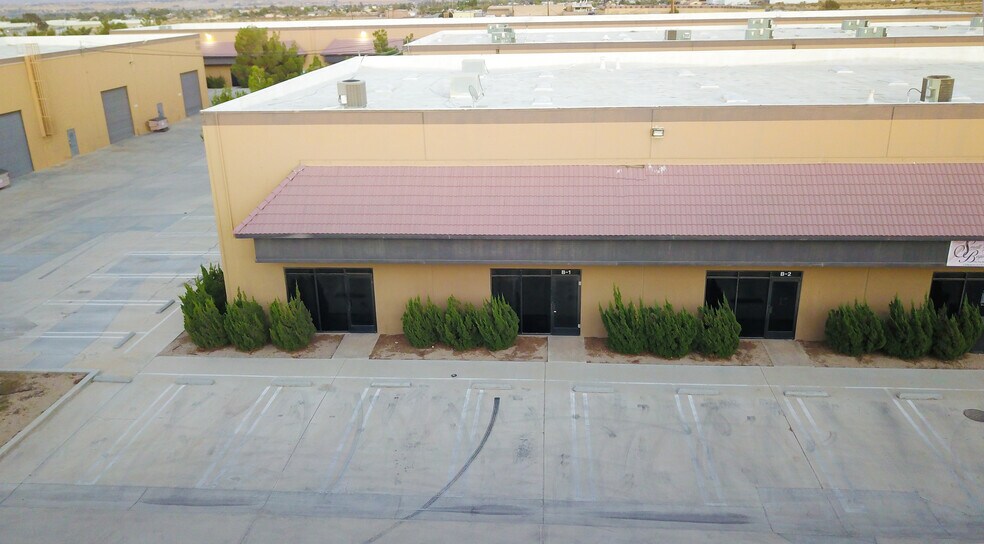 More Photos Of 17229 Lemon St, Hesperia Warehouse For Lease