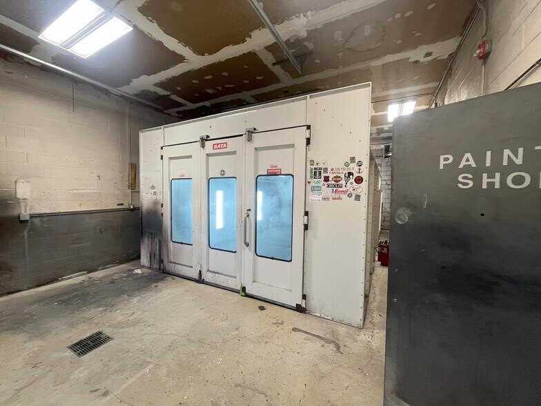 More Photos Of 1114 Montello St, Brockton Auto Repair For Sale