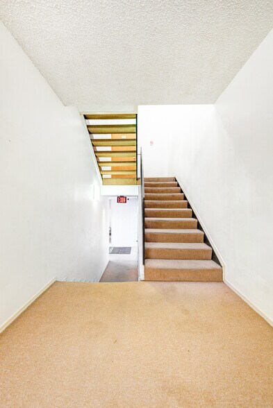 More Photos Of 200 Hermosa Dr NE, Albuquerque Apartments For Sale