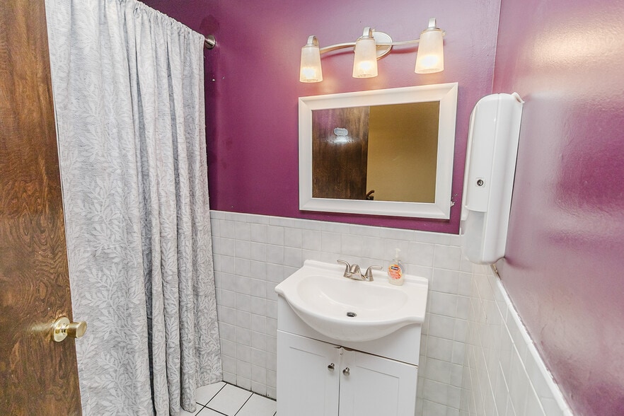More Photos Of 1319 E 17th Ave, Hutchinson Religious Facility For Sale