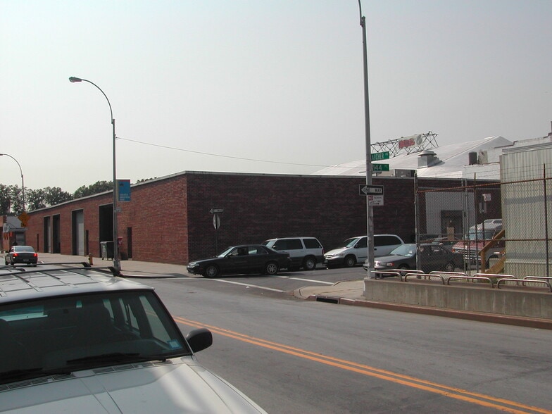 More Photos Of 91-24 144th Pl, Jamaica Warehouse For Lease