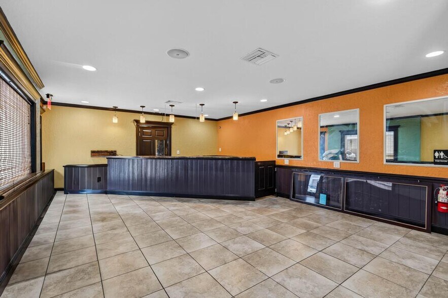 More Photos Of 102 Phillips Dairy Rd, Palatka Restaurant For Sale