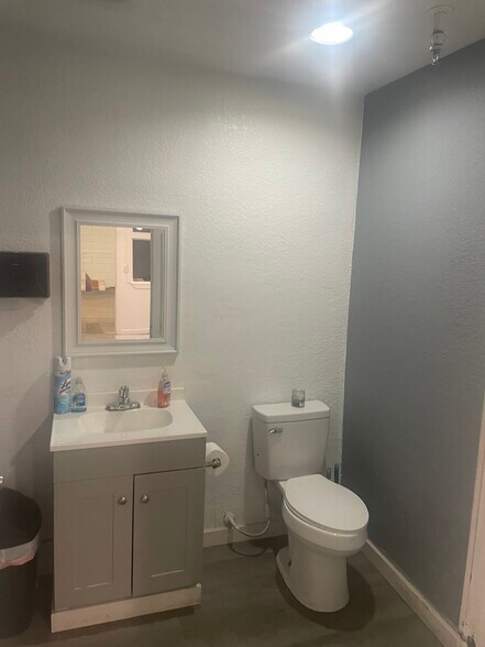 More Photos Of 10314 Dransfeldt Rd, Parker Warehouse For Lease