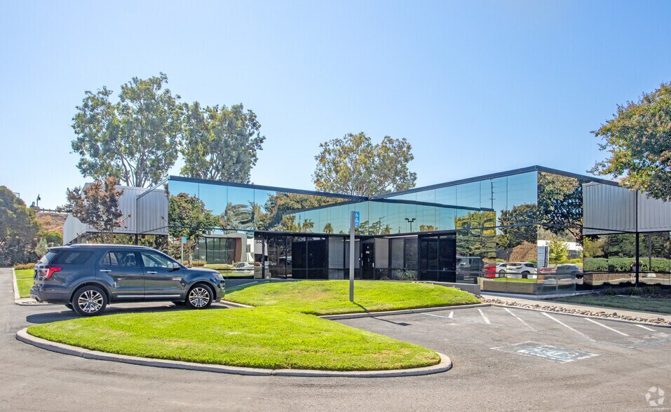 More Photos Of 1800 Wyatt Dr, Santa Clara Unknown For Lease