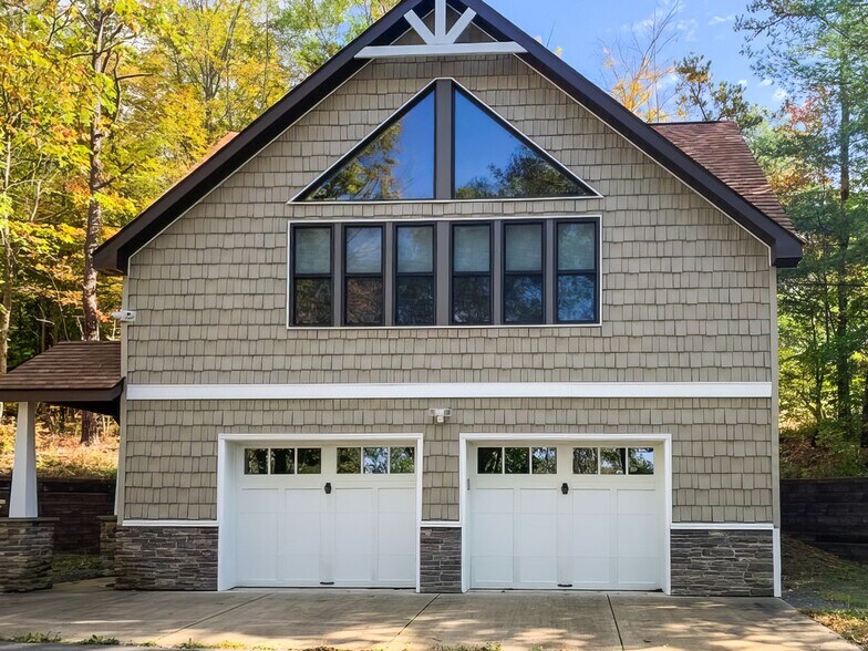 More Photos Of 4555 Davies Rd, Burdett Specialty For Sale