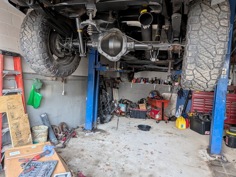 More Photos Of 250 Washington Ave, Winthrop Auto Repair For Sale