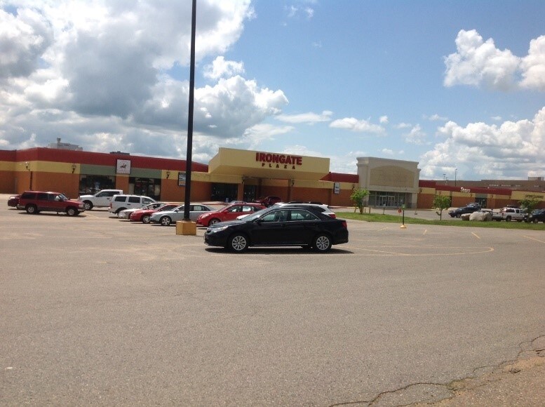 More Photos Of 990 W 41st St, Hibbing General Retail For Sale