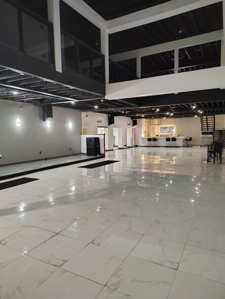 More Photos Of 1443-1449 E Main St, Rochester General Retail For Sale