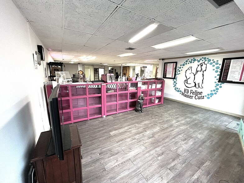 More Photos Of 3620 W Division St, Chicago Storefront For Sale