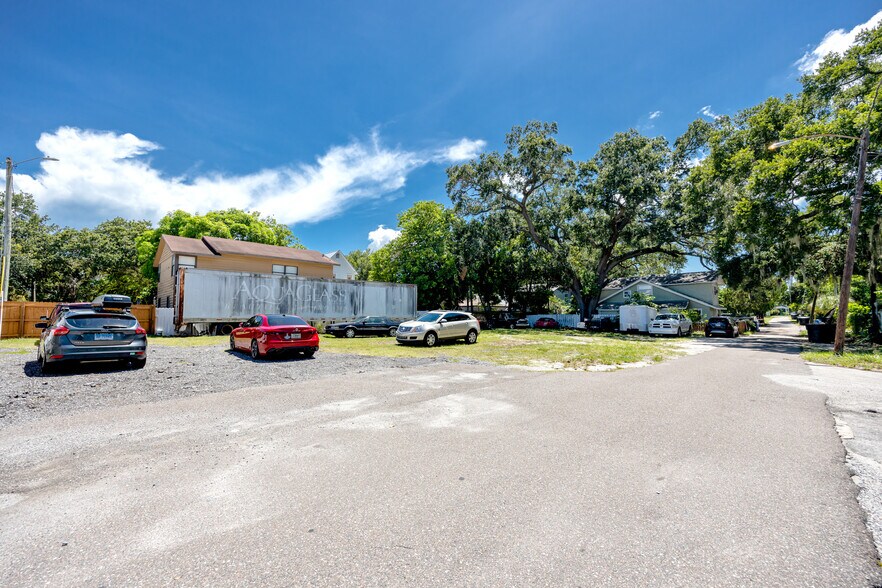 More Photos Of 923 Dr. Martin Luther King Jr St S, Saint Petersburg Storefront Retail Residential For Sale
