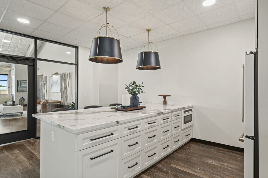 More Photos Of 4300 FM 2351 Rd, Friendswood Office For Lease
