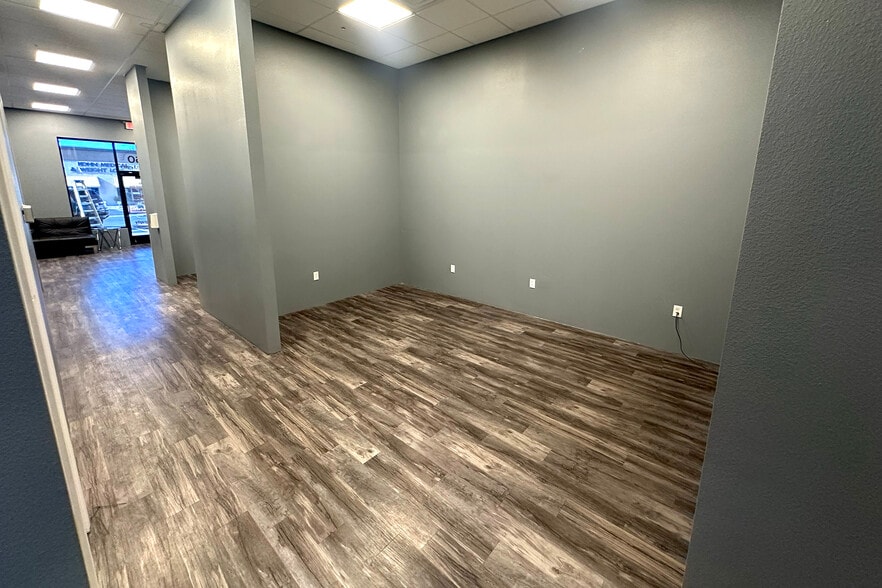 More Photos Of 5071 N Rainbow Blvd, Las Vegas Loft Creative Space For Lease
