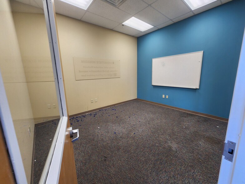 More Photos Of 1301-1349 W Floyd Baker Blvd, Gaffney Unknown For Lease