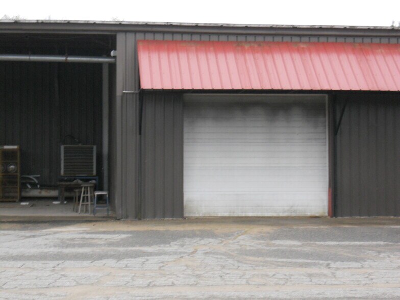 More Photos Of 10 Precision Dr, North Springfield Industrial For Lease