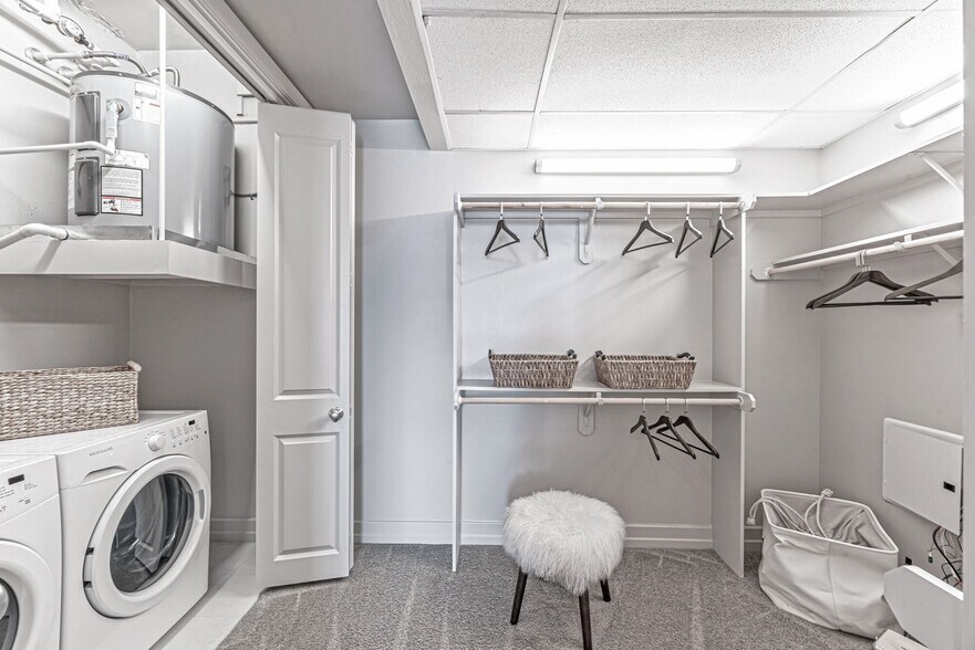 More Photos Of 2929 Weslayan St, Houston Apartments For Lease