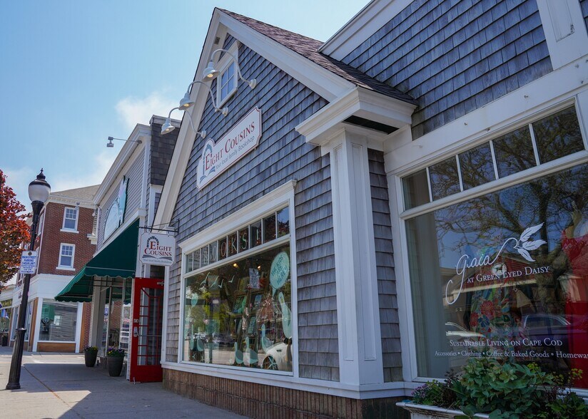 More Photos Of 199 Main St, Falmouth Storefront For Sale