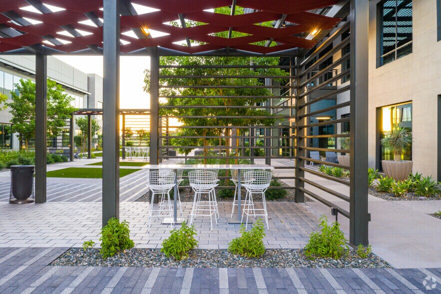 More Photos Of SEC Pecos Rd & Gilbert Rd, Gilbert Unknown For Lease