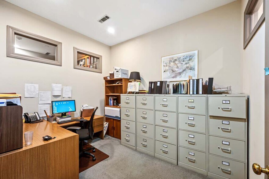 More Photos Of 11 Broad St, Charleston Office Residential For Lease