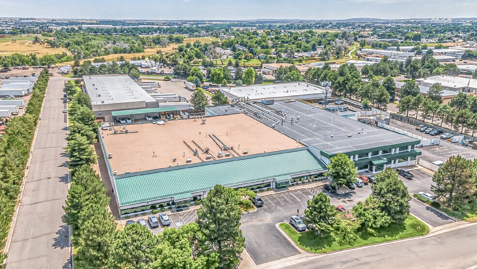 More Photos Of 2022 Helena St, Aurora Warehouse For Sale