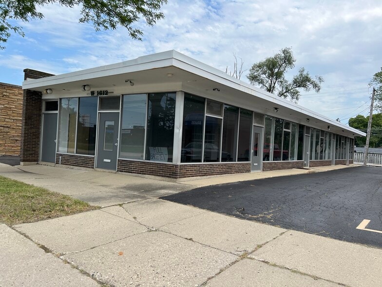Primary Photo Of 1612 W Northwest Hwy, Arlington Heights Storefront Retail Office For Sale