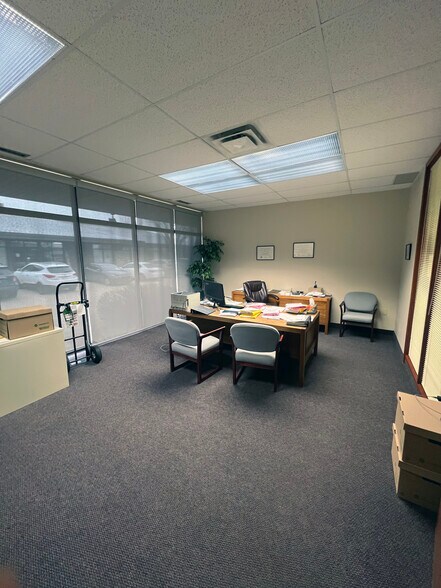 More Photos Of 17703 103 Av NW, Edmonton Office For Lease
