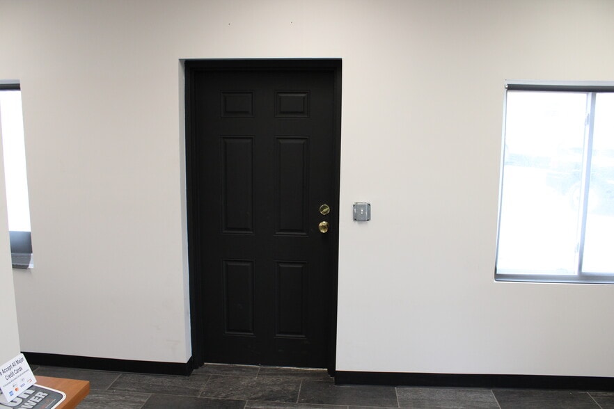 More Photos Of 601 13th Ave S, Hopkins Warehouse For Sale