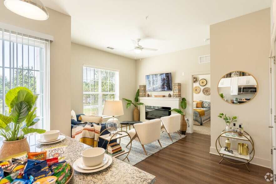 More Photos Of 10945 Nuckols Rd, Glen Allen Apartments For Sale