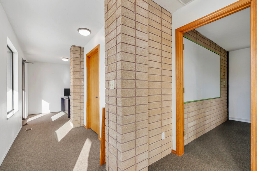 More Photos Of 1149-1159 SW 4th Ave, Ontario Office For Sale