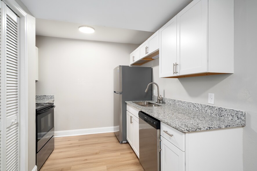 More Photos Of 2301 Motes Rd, Sylacauga Apartments For Sale