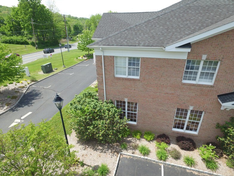 More Photos Of 351 Sparta Ave, Sparta Office For Lease